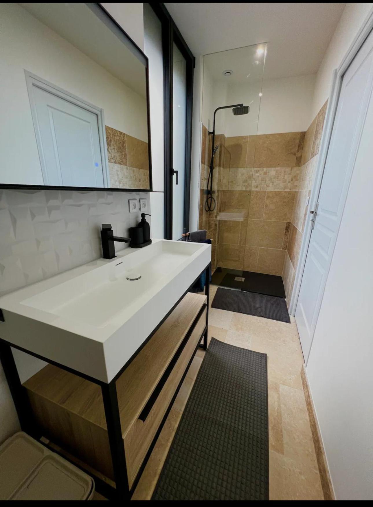 La Maison Du Faubourg Jacuzzi Vitry-le-François Exterior foto